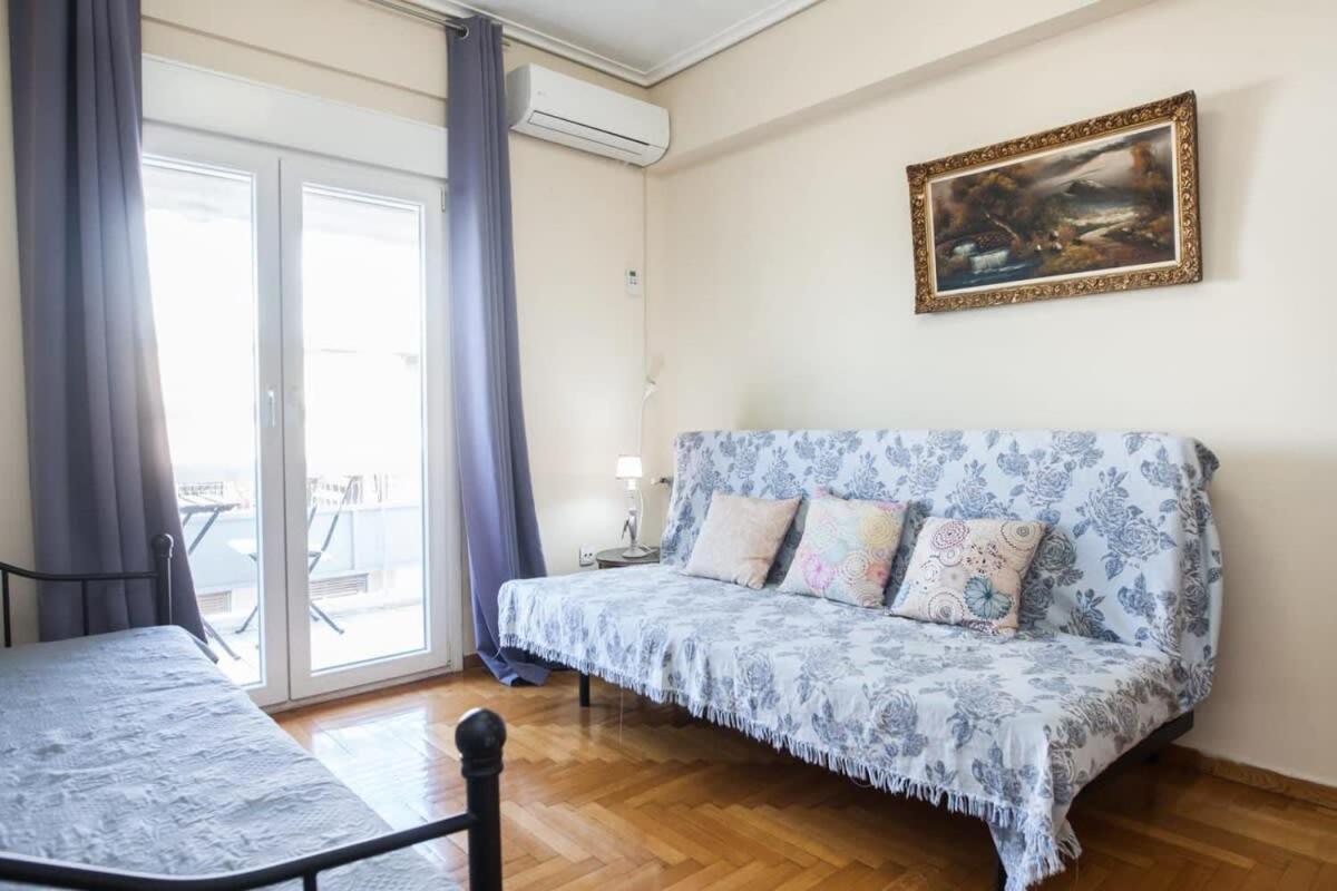 Apartment Splendid Apt Located In The Historic Area Of Exarcheia